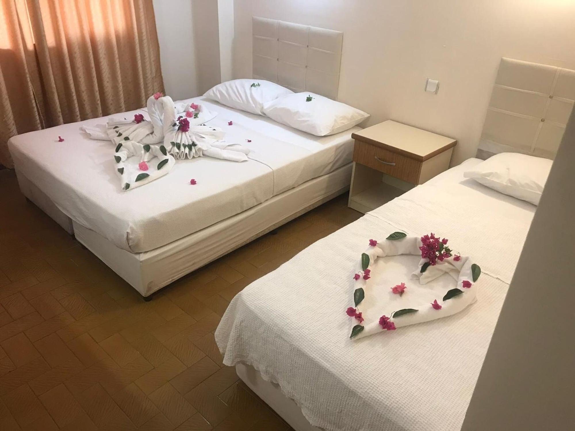 Unver Hotel Μαρμαρίς Εξωτερικό φωτογραφία