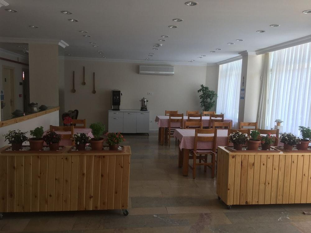 Unver Hotel Μαρμαρίς Εξωτερικό φωτογραφία