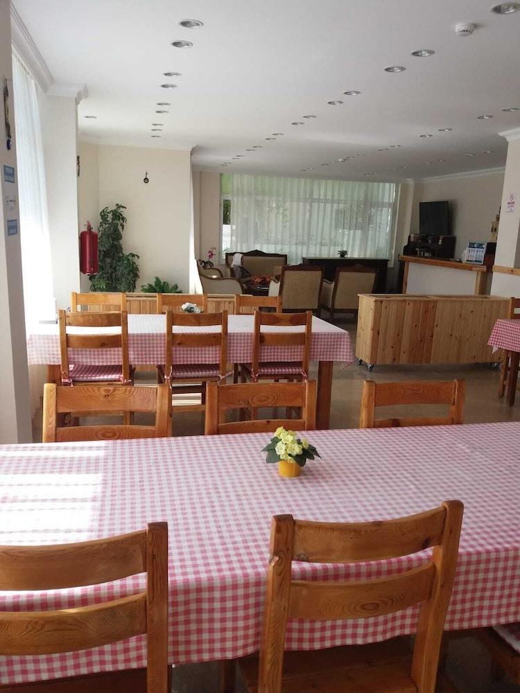 Unver Hotel Μαρμαρίς Εξωτερικό φωτογραφία